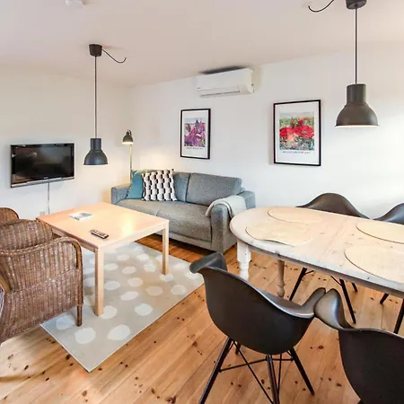 Apartman 2 Bedroom Lovely In *